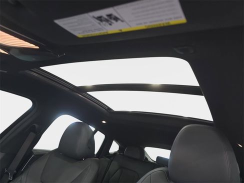 Used 2019 BMW X4 M40i w/ Driving Assistance Package image 28