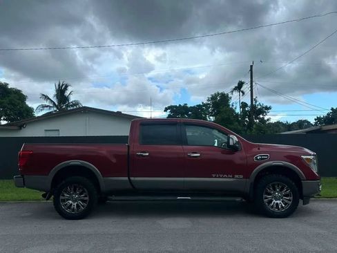 Used 2018 Nissan Titan Platinum Reserve w/ Platinum Utility Package AWD/4WD image 4