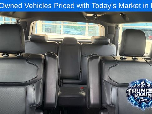 Used 2025 Ford Expedition Max Platinum w/ Stealth Performance Package AWD/4WD image 30