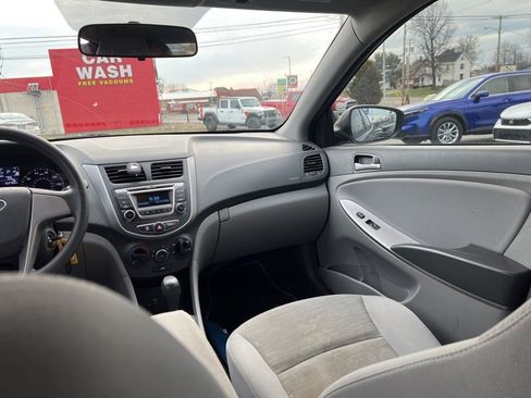 Used 2017 Hyundai Accent SE image 10