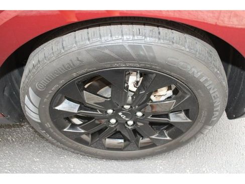 Used 2022 Kia Carnival SX Prestige image 9