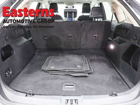 Used 2024 Ford Edge SEL image 9