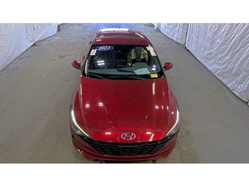 Used 2023 Hyundai Elantra SEL FWD image 2