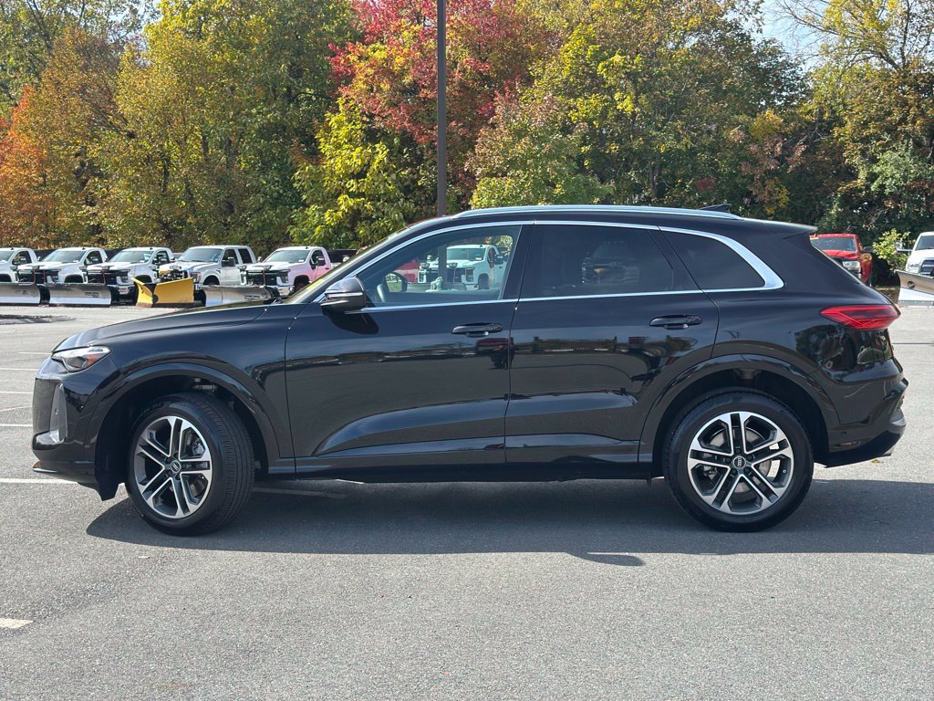 Used 2025 Audi Q5 Premium w/ Convenience Package AWD/4WD image 3