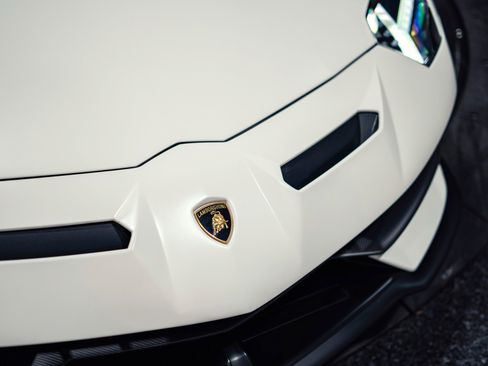 Used 2020 Lamborghini Aventador SVJ AWD/4WD image 50