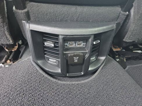 Used 2024 RAM 2500 Laramie AWD/4WD image 12