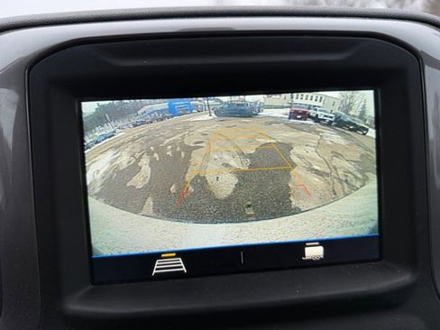 Used 2019 Chevrolet Silverado 1500 Custom Trail Boss w/ Custom Convenience Package image 18