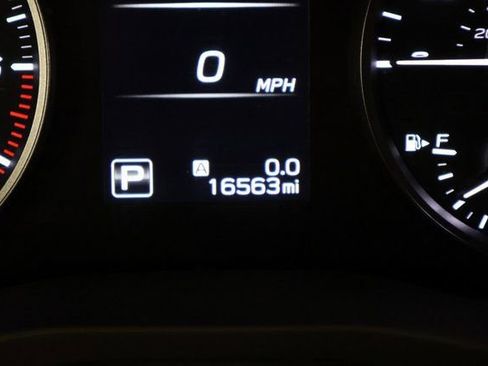 Used 2024 Subaru Ascent Premium w/ Convenience Package image 18