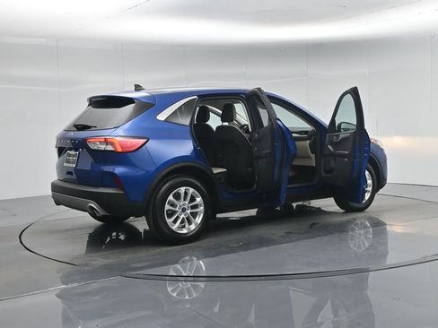 Used 2022 Ford Escape SE w/ Convenience Package FWD image 6