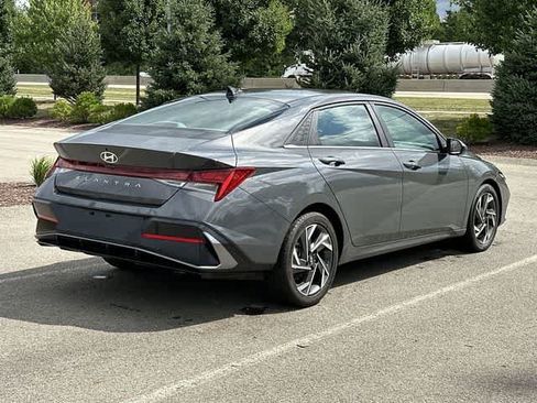 Used 2024 Hyundai Elantra SEL w/ Convenience Package FWD image 25