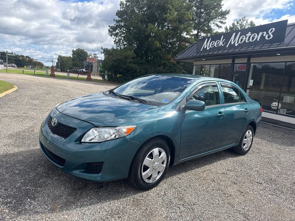 Used 2010 Toyota Corolla LE FWD image 3
