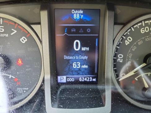 Used 2022 Toyota Tacoma TRD Off-Road w/ Technology Package AWD/4WD image 28