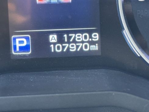 Used 2019 Subaru Ascent Limited w/ Popular Package #3 image 9