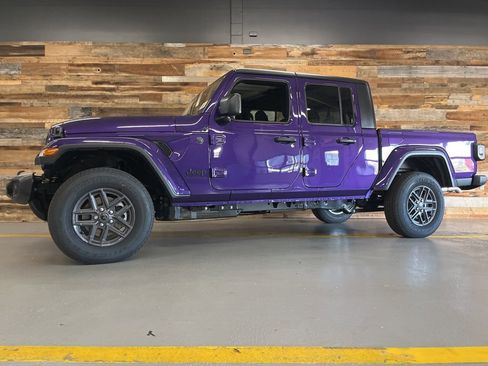 New 2026 Jeep Gladiator Sport image 17