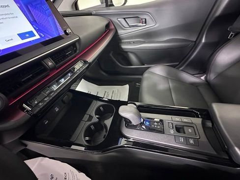 Used 2023 Toyota Prius Prime FWD image 29