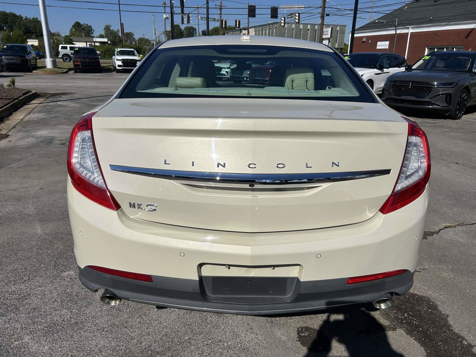 Used 2016 Lincoln MKS w/ Equipment Group 101A FWD image 6