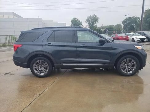 Used 2023 Ford Explorer XLT w/ Equipment Group 202A AWD/4WD image 3