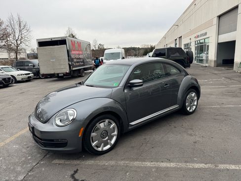 Used 2013 Volkswagen Beetle 2.5 image 29