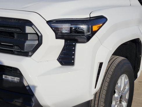 New 2026 Toyota Tacoma SR5 image 7