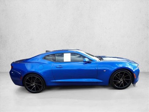 Used 2018 Chevrolet Camaro LT image 5