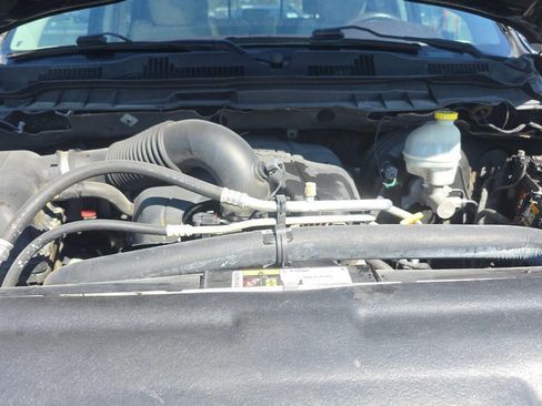 Used 2014 RAM 1500 Laramie w/ Convenience Group image 9