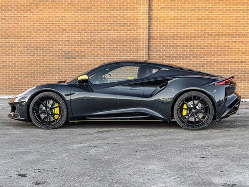 New 2026 Lotus Emira SE image 6