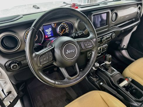 Used 2022 Jeep Wrangler Unlimited Sport AWD/4WD image 9