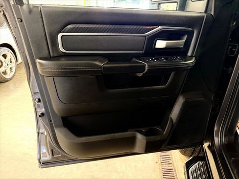 Certified 2025 RAM 2500 Big Horn AWD/4WD image 39