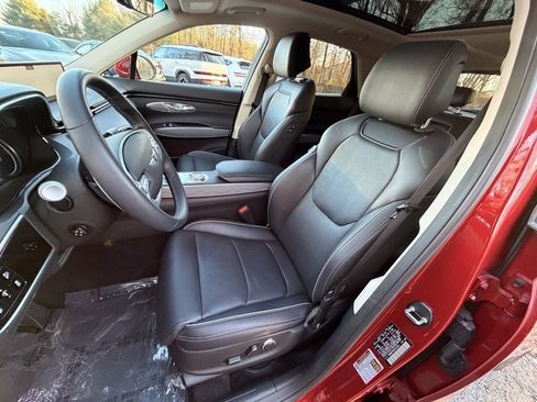 Used 2023 Genesis GV70 2.5T w/ Advanced Package image 17