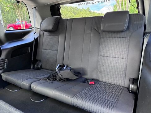 Used 2018 GMC Yukon SLE w/ SLE Value Package RWD image 10