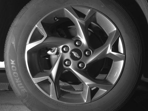 Used 2025 Chevrolet Trax LT w/ LT Convenience Package FWD image 15