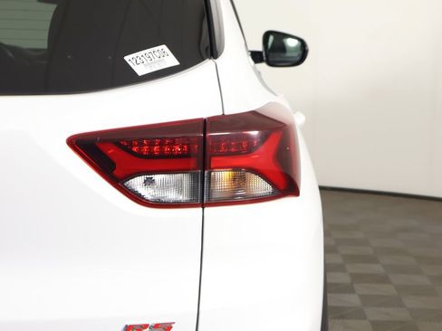 Used 2022 Chevrolet TrailBlazer RS w/ Convenience Package AWD/4WD image 16