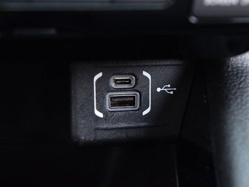 Used 2025 Jeep Compass Limited AWD/4WD image 17