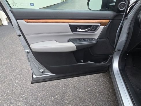 Used 2017 Honda CR-V Touring image 21