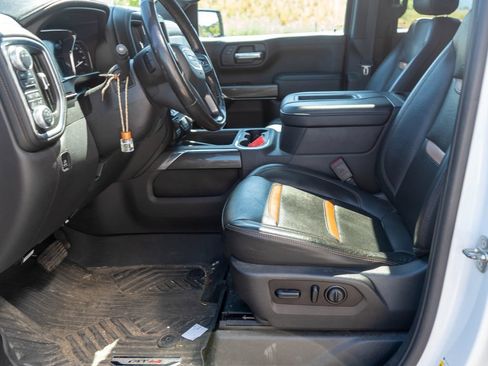 Used 2020 GMC Sierra 1500 AT4 w/ AT4 Premium Package AWD/4WD image 12