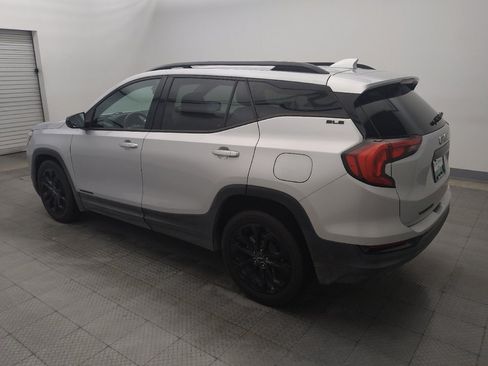 Used 2020 GMC Terrain SLE w/ Driver Convenience Package FWD image 3