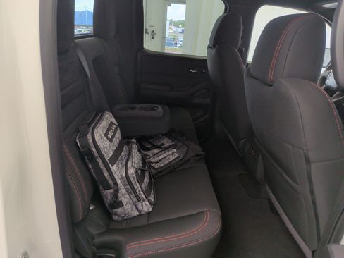 Used 2025 Nissan Frontier PRO-4X AWD/4WD image 13