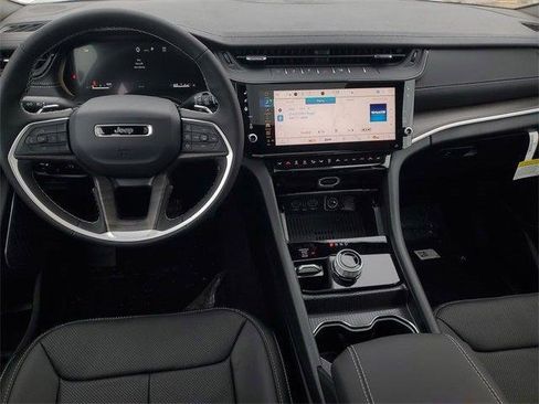 New 2026 Jeep Grand Cherokee L Limited AWD/4WD image 14