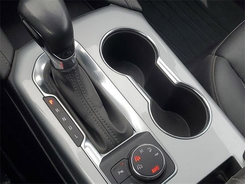 Used 2022 Chevrolet Blazer LT image 30