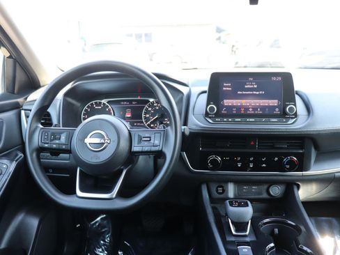 Used 2024 Nissan Rogue S image 16