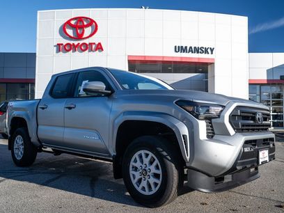 New 2025 Toyota Tacoma SR5