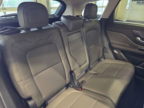 Used 2023 Lincoln Corsair AWD w/ Equipment Group 101A image 14