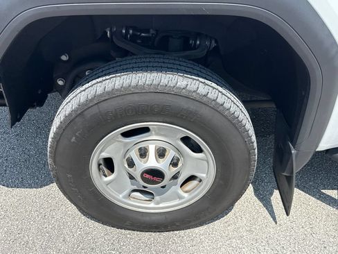 Used 2024 GMC Sierra 2500 Pro AWD/4WD image 8