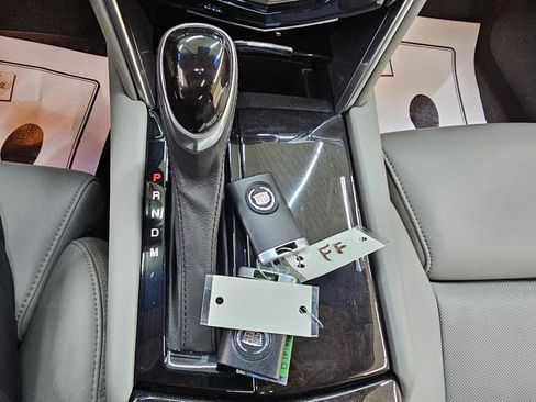 Used 2013 Cadillac XTS Premium FWD image 34