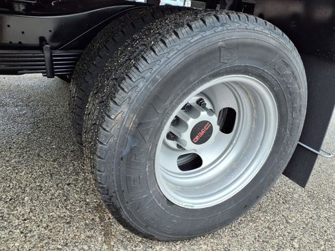 New 2025 GMC Savana 3500 w/ Power Convenience Package image 24