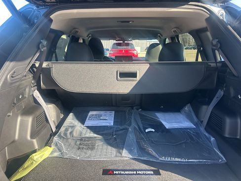 New 2026 Mitsubishi Outlander SE AWD/4WD image 7