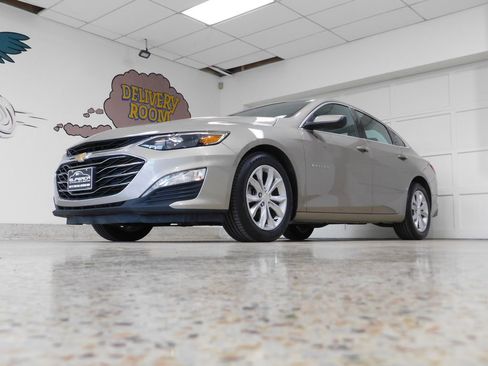 Used 2023 Chevrolet Malibu LT FWD image 10