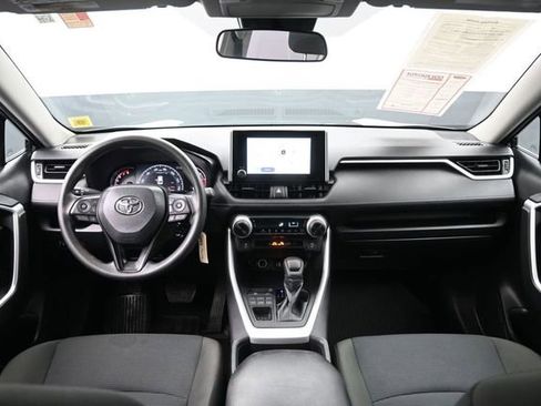Used 2023 Toyota RAV4 LE AWD/4WD image 17