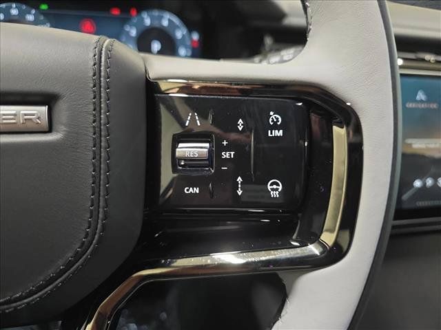 Used 2026 Land Rover Range Rover Velar Dynamic SE AWD/4WD image 18
