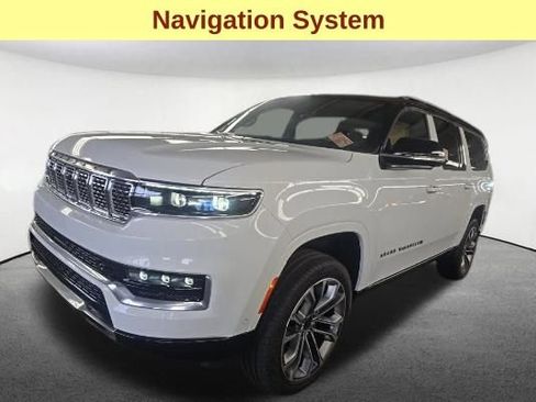 Used 2025 Jeep Grand Wagoneer L Series III w/ Rear Seat Video Group 1 AWD/4WD image 4